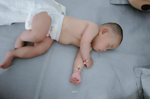 黔东南五个月宝宝呕吐
